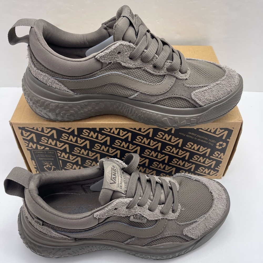 Vans WMN Mte Ultrarange Neo Vr3
Mono Bungee Cord
VN000CWE9JC Sneakers - Picture 2 of 16